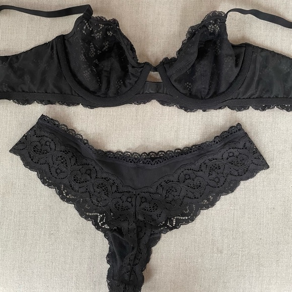 Victoria’s Secret Lingerie Set - Picture 2 of 4